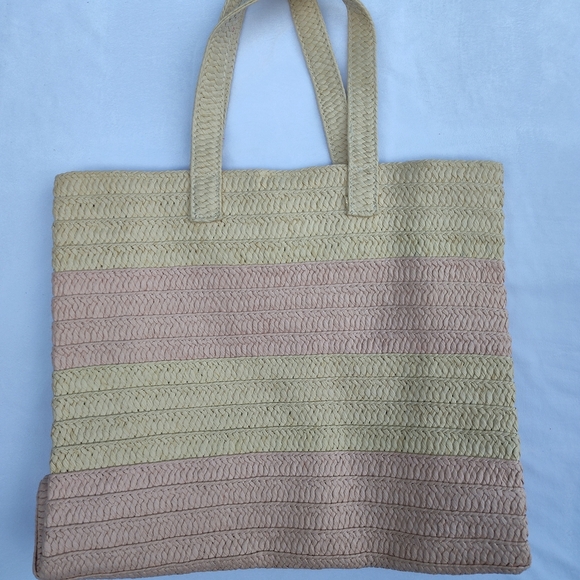 NWOT BTB Los Angeles Bahama Mama Raffia Tote W/Cute Flower Trio - Picture 2 of 7